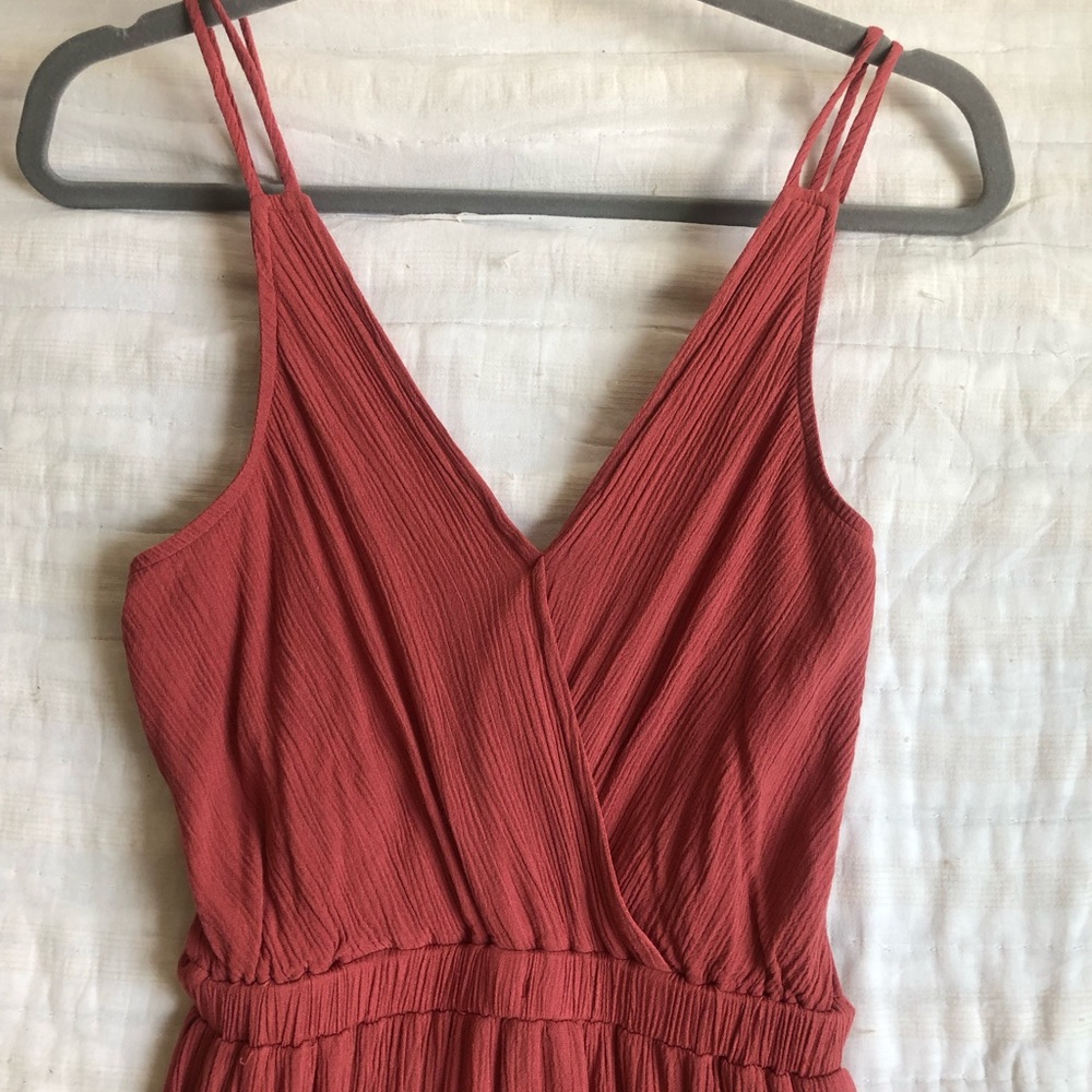 Dusty rose dress, perfect for wedding season!